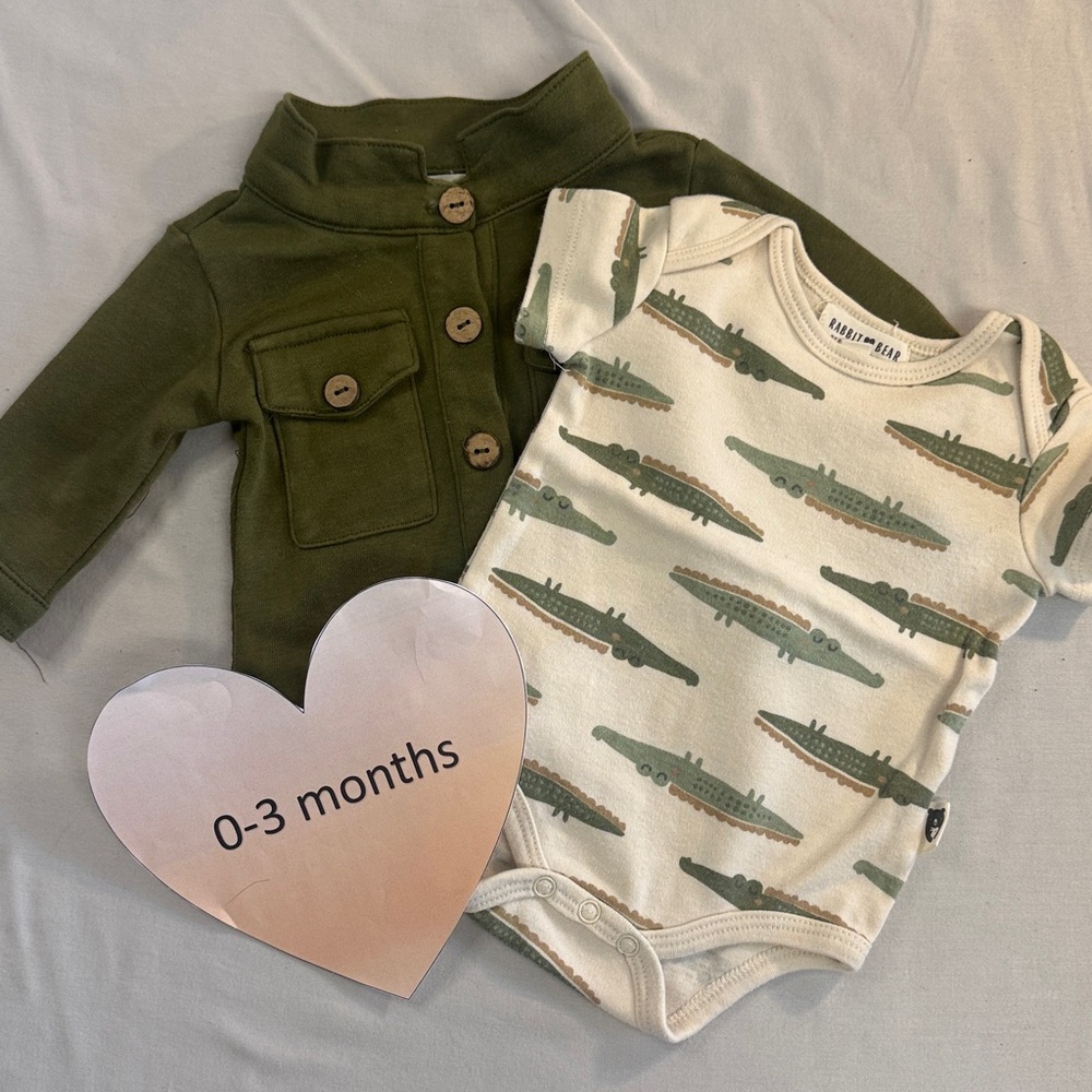 Rabbit + Bear - Organic cotton Green Jacket and Crocodile Print Onesie Set